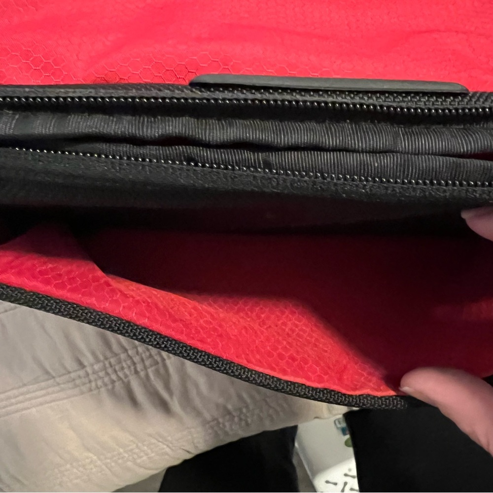 booq Black MacBook Messenger Bag with Red Accents - Picture 6 of 6